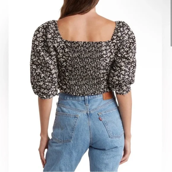 Levi’s Long Sleeve Flower Print Crop - NWT - Picture 2 of 8